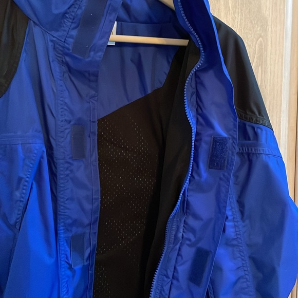 Bass Pro windbreaker with Harley Davidson logos. - Picture 6 of 8